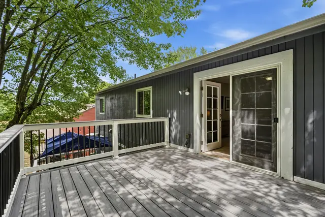 105 Rippling Brook DRIVE gallery image 47
