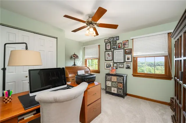 105 Sloan Ct gallery image 7