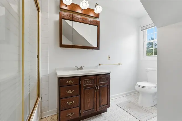 105 Windgate Dr gallery image 3