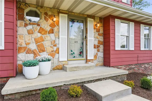 105 Windgate Dr gallery image 4