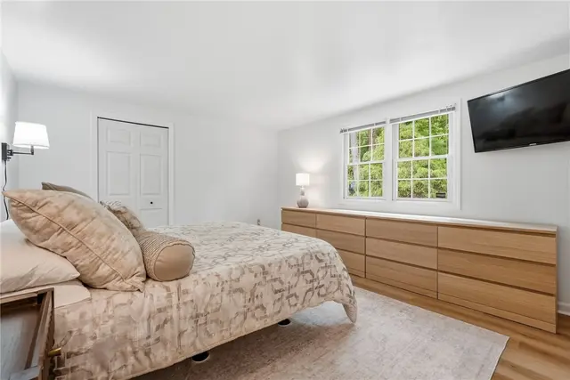 105 Windgate Dr gallery image 15