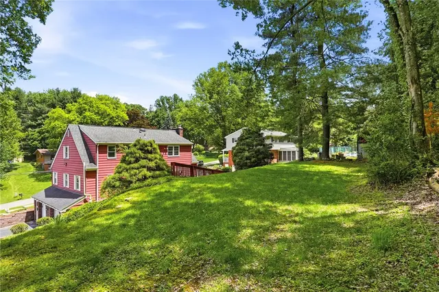 105 Windgate Dr gallery image 17