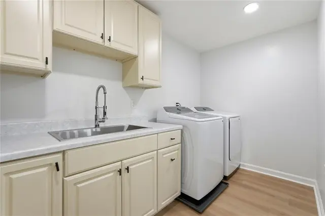 105 Windgate Dr gallery image 19