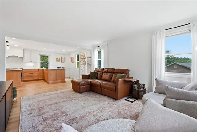 105 Windgate Dr gallery image 31