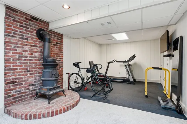 105 Windgate Dr gallery image 35