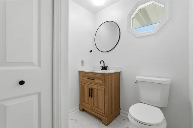 105 Windgate Dr gallery image 42