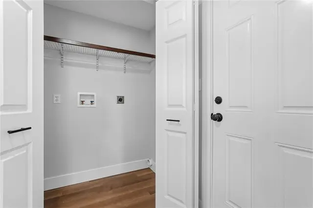 105 York Rd gallery image 14