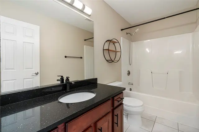 10522 Forest Hill gallery image 8