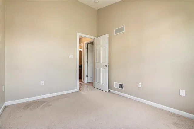 10522 Forest Hill gallery image 9