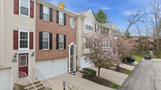 10532 Cherry Grove COURT gallery image 4