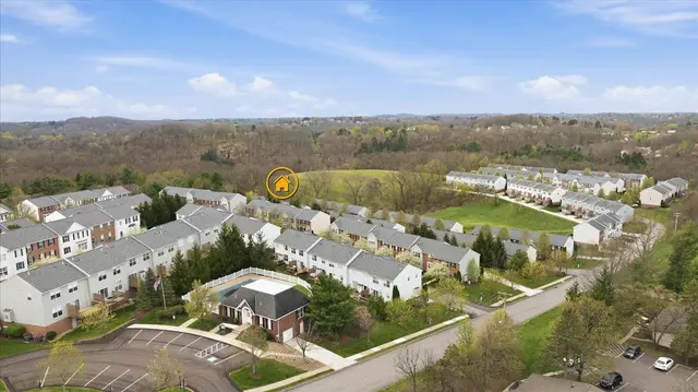 10532 Cherry Grove COURT gallery image 6