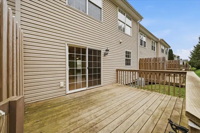 10532 Cherry Grove COURT gallery image 8