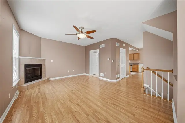 10532 Cherry Grove COURT gallery image 14