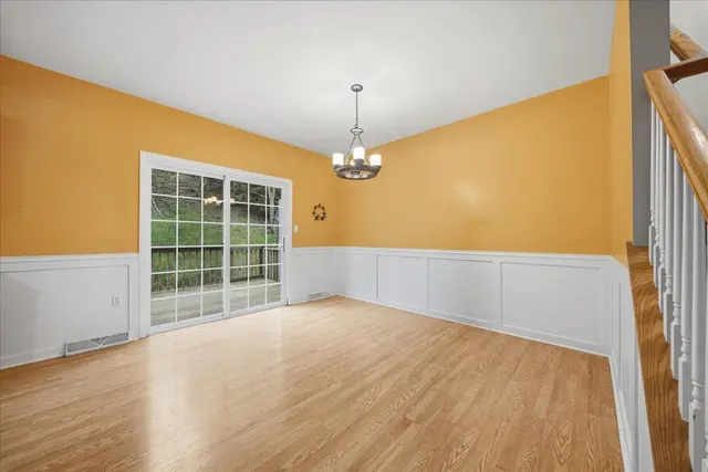 10532 Cherry Grove COURT gallery image 19