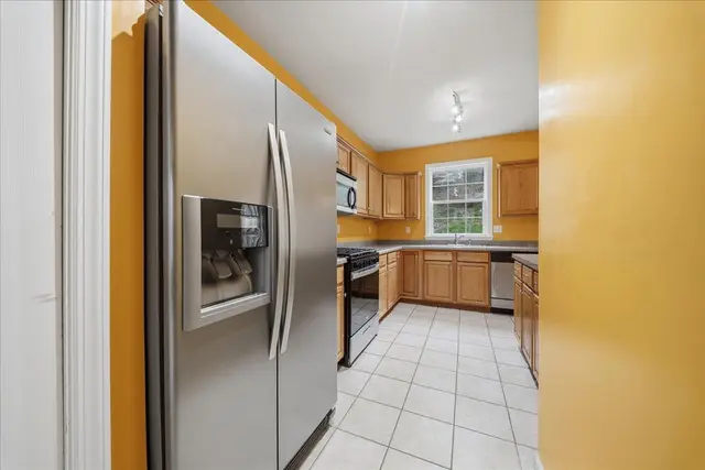 10532 Cherry Grove COURT gallery image 20