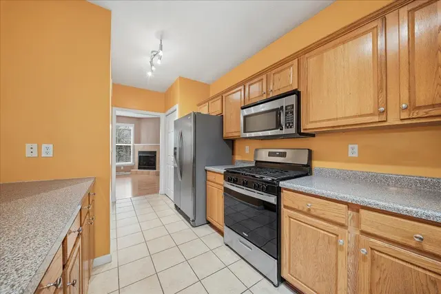 10532 Cherry Grove COURT gallery image 22