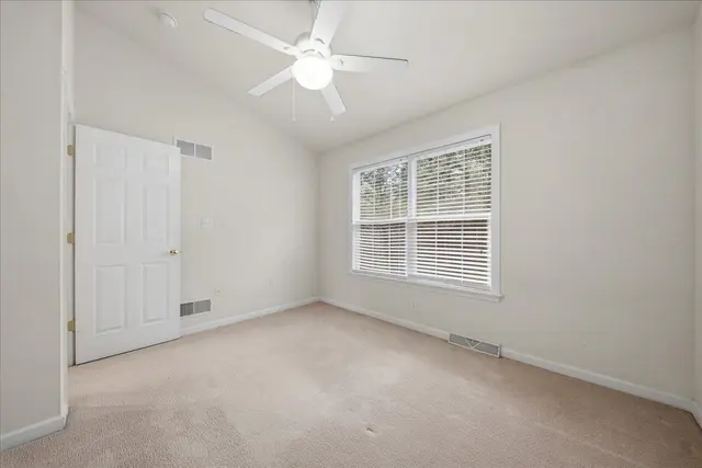 10532 Cherry Grove COURT gallery image 28
