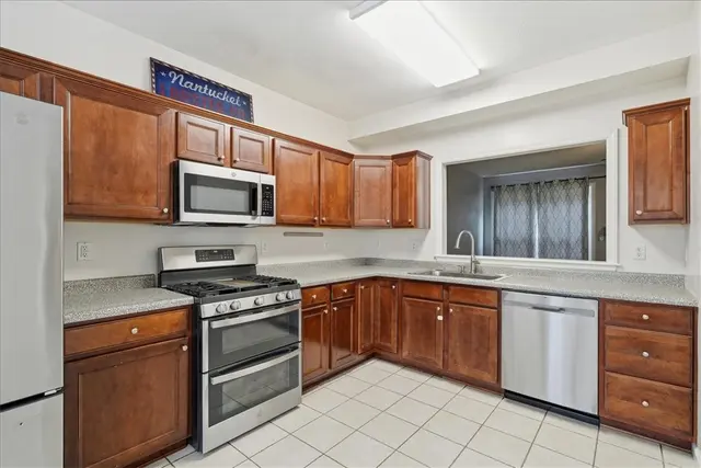 10534 Cherry Grove Court gallery image 10