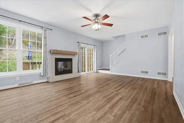 10534 Cherry Grove Court gallery image 18