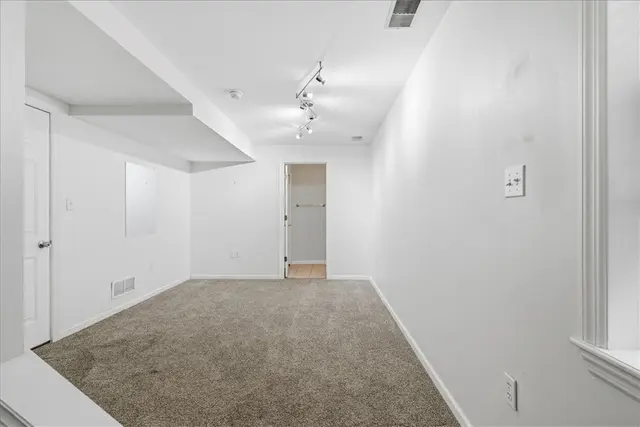 10534 Cherry Grove Court gallery image 35