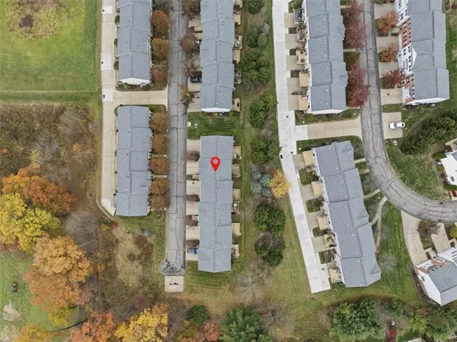 10534 Cherry Grove Court gallery image 43