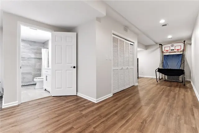 1055 S Lake Drive gallery image 2