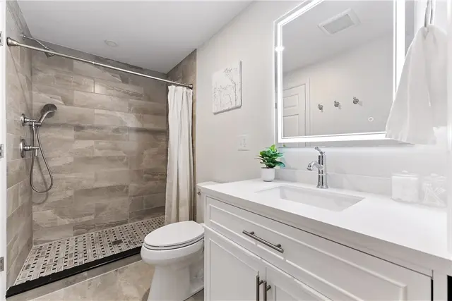 1055 S Lake Drive gallery image 8