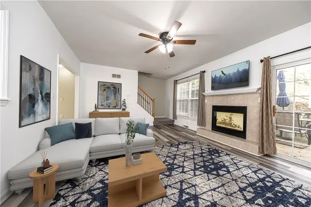 10562 Cherry Grove Ct. gallery image 7