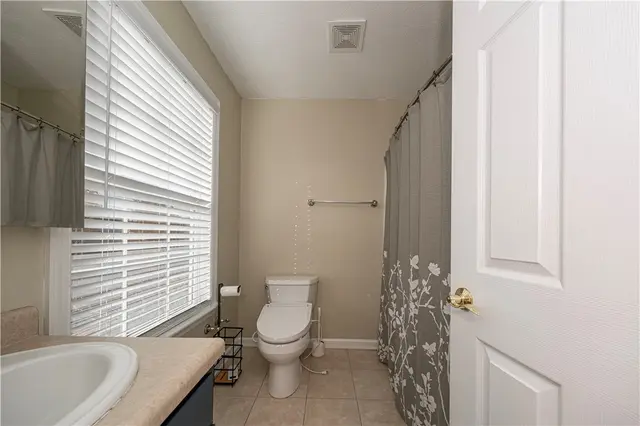 10562 Cherry Grove Ct. gallery image 18