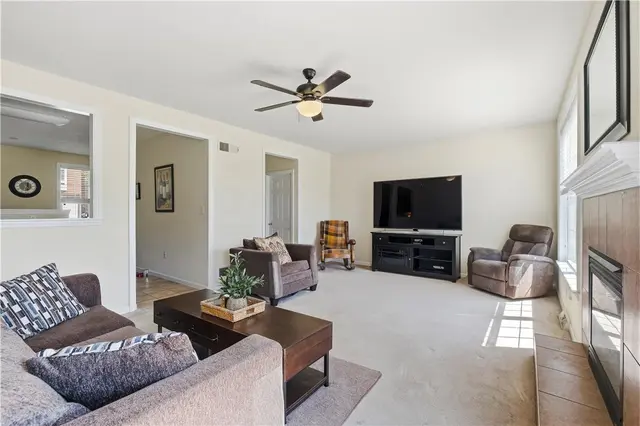 10565 Cherry Grove Court gallery image 4