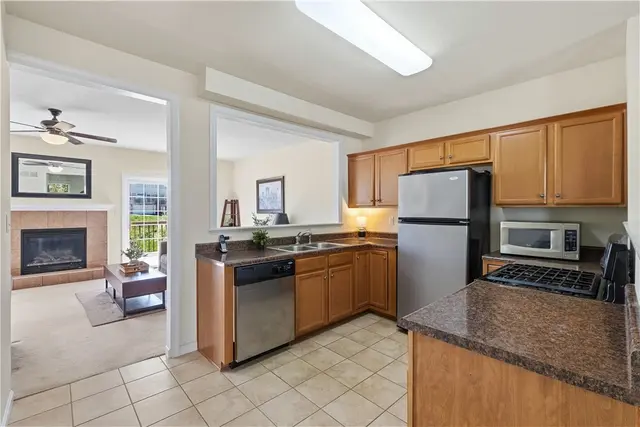 10565 Cherry Grove Court gallery image 6