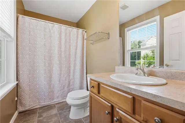 10565 Cherry Grove Court gallery image 14