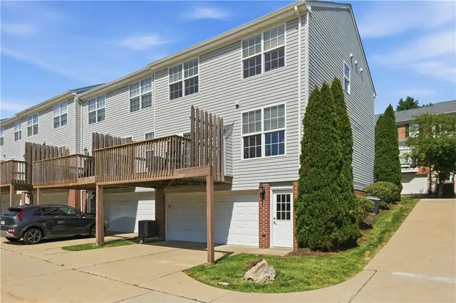 10565 Cherry Grove Court gallery image 31
