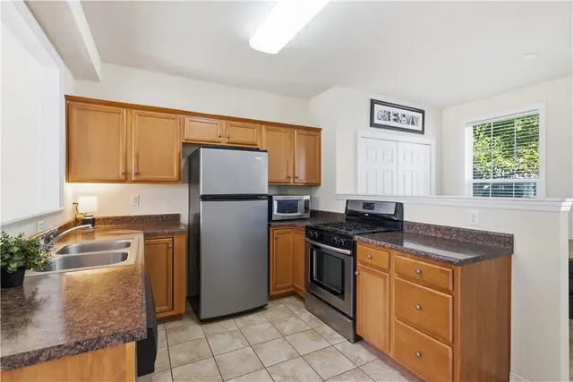 10565 Cherry Grove Court gallery image 34