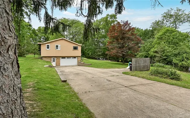 10595 Crest Rd gallery image 16