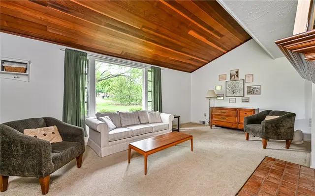 10595 Crest Rd gallery image 17