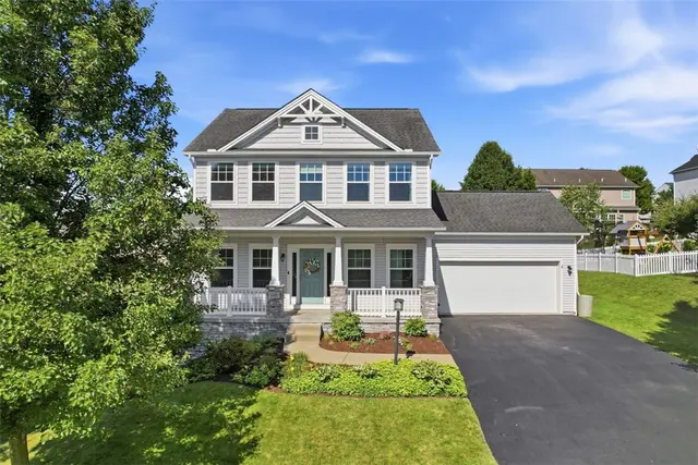 106 Brighton Ln