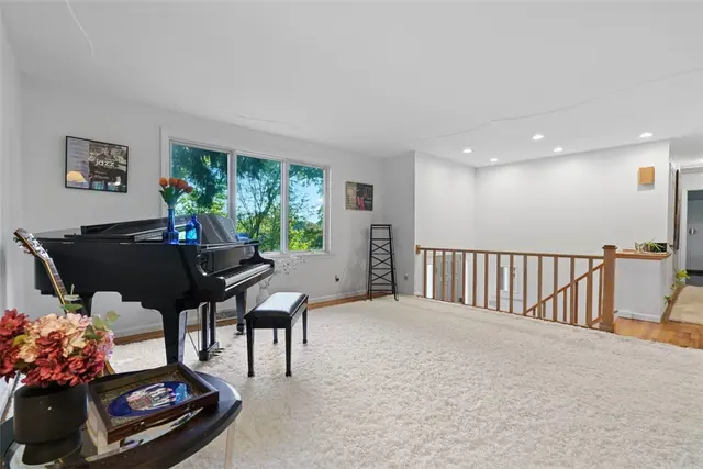 106 Dogwood Lane gallery image 2