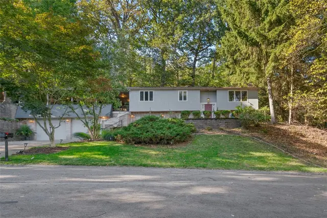 106 Dogwood Lane gallery image 16
