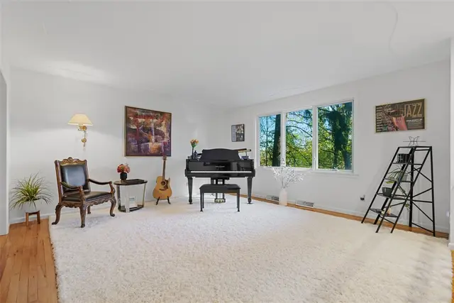 106 Dogwood Lane gallery image 34