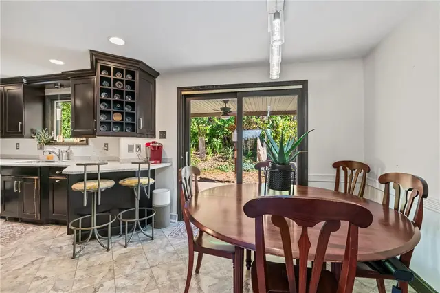 106 Elrose Dr gallery image 9