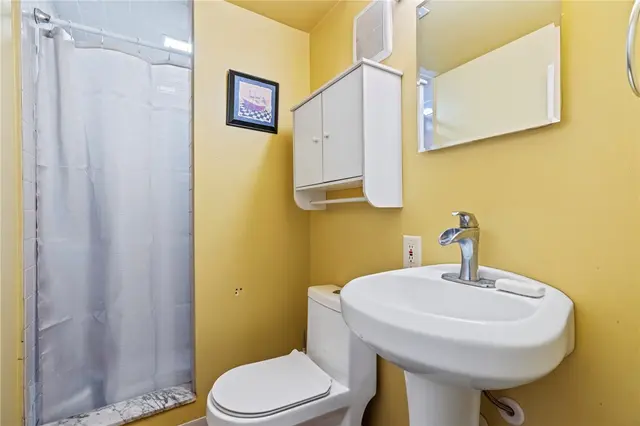106 Elrose Dr gallery image 15