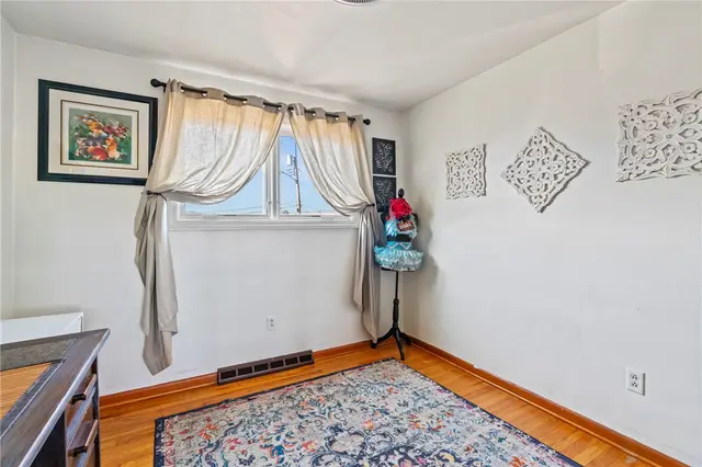 106 Elrose Dr gallery image 17