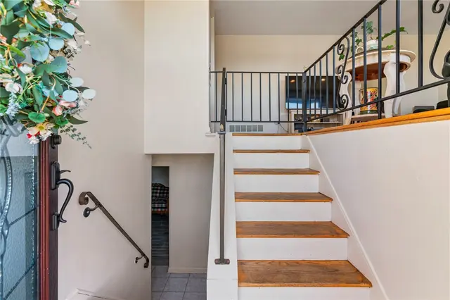 106 Elrose Dr gallery image 18