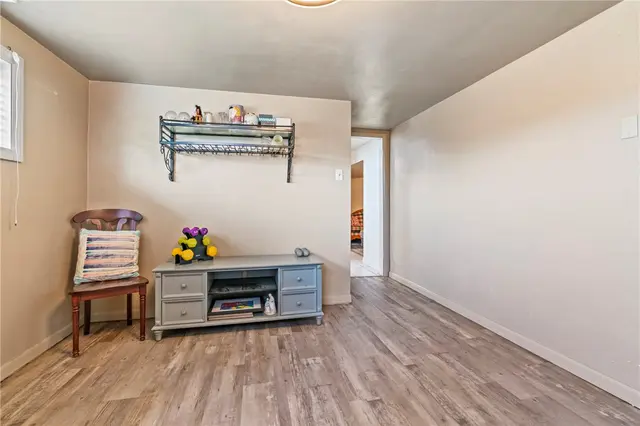 106 Elrose Dr gallery image 29