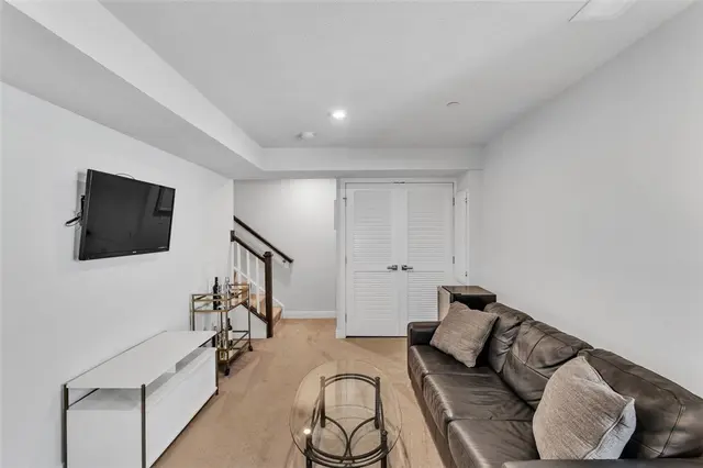 106 Moyer Hill Dr gallery image 6