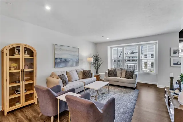 106 Moyer Hill Dr gallery image 9