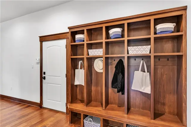 106 Orchard Dr gallery image 39