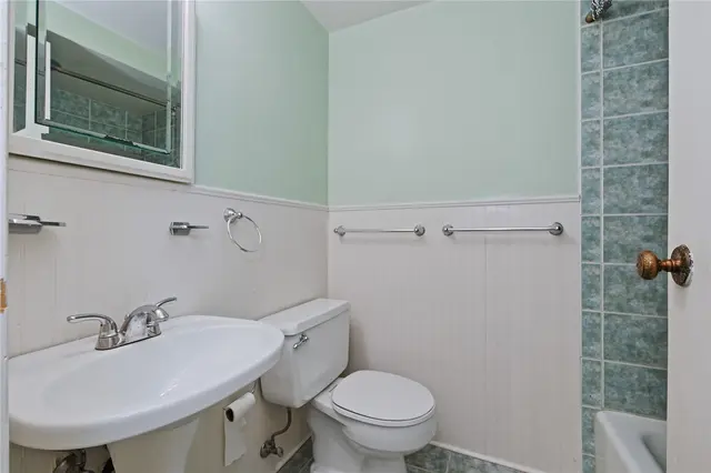 1060 Covington Pl gallery image 9