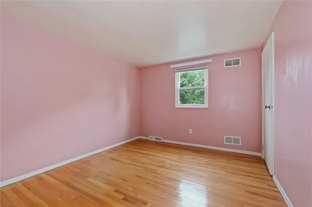 1060 Covington Pl gallery image 12